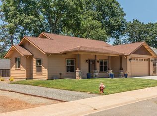 220 Fairway Dr, Weaverville, CA 96093