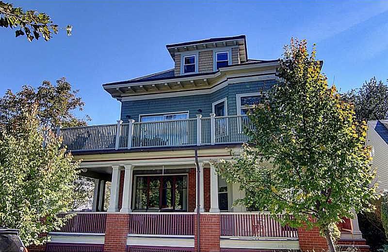 2nd image of 135 Prospect St #2