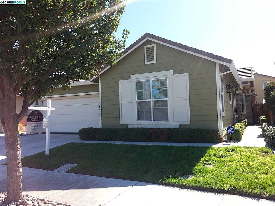 Single story home... move-in ready!