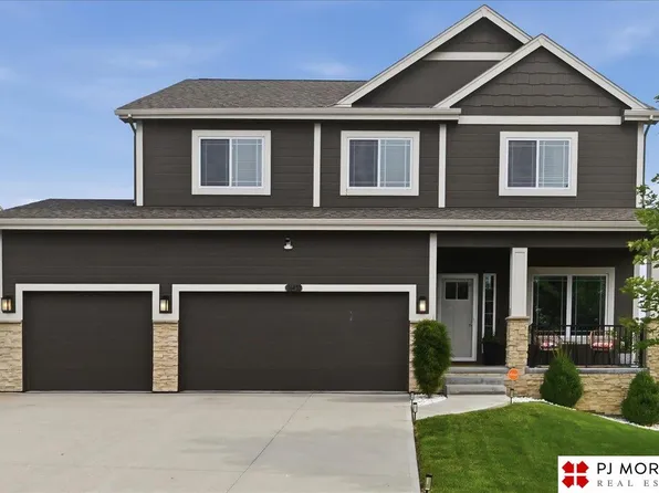 16452 Whitmore St, Bennington, NE 68007