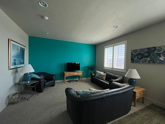 4th image of 256 W Willow Creek Dr