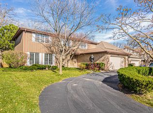 3016 Edgemont Ln, Park Ridge, IL 60068