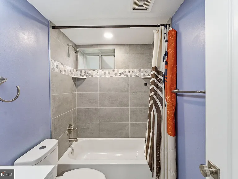 517 Lebaum St SE — Photo 48