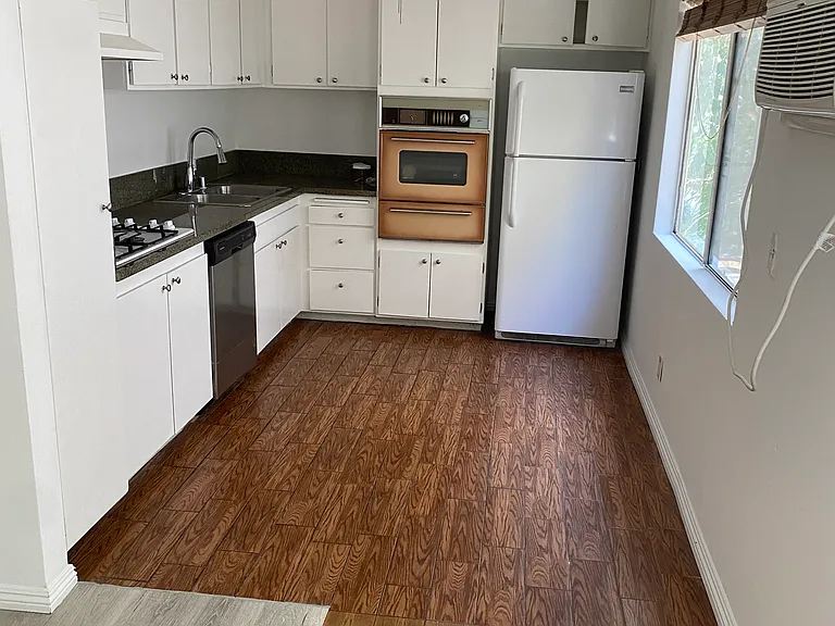 1019 Orange Grove Ave #3 — Photo 12