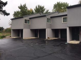 2100 Fox Hollow Dr, Okemos, MI 48864