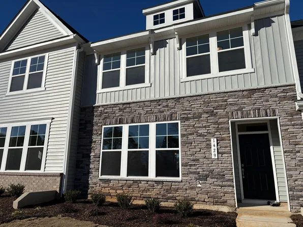 1429 Goldsboro Ave, Sanford, NC 27330