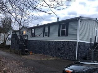 1220 Smith St, Milton, WV 25541