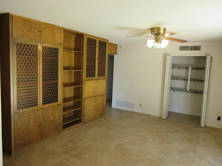423 W Park Ave — Photo 3