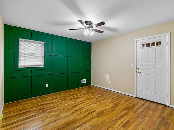 3rd image of 208 Clermont Pl #2