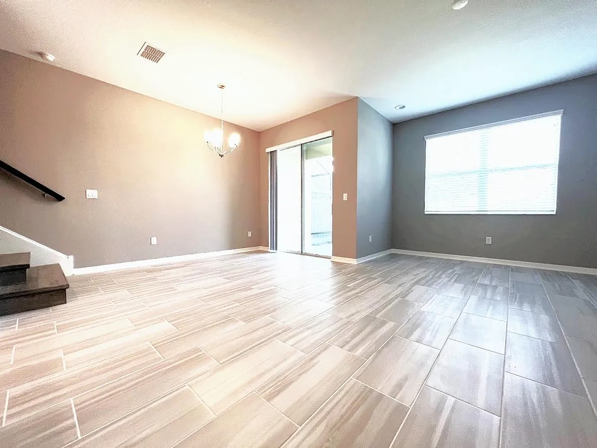 Building Photo - 29817 Southwell Ln