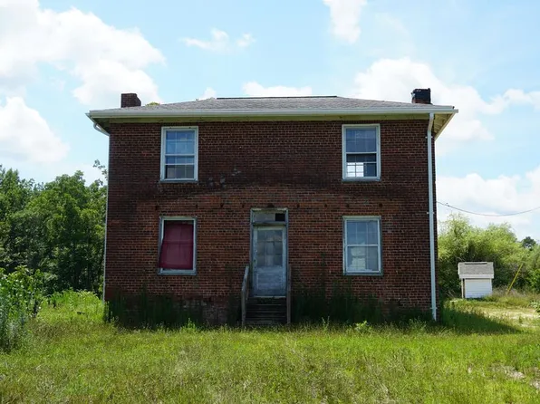 3047 Cody Rd, Nathalie, VA 24577