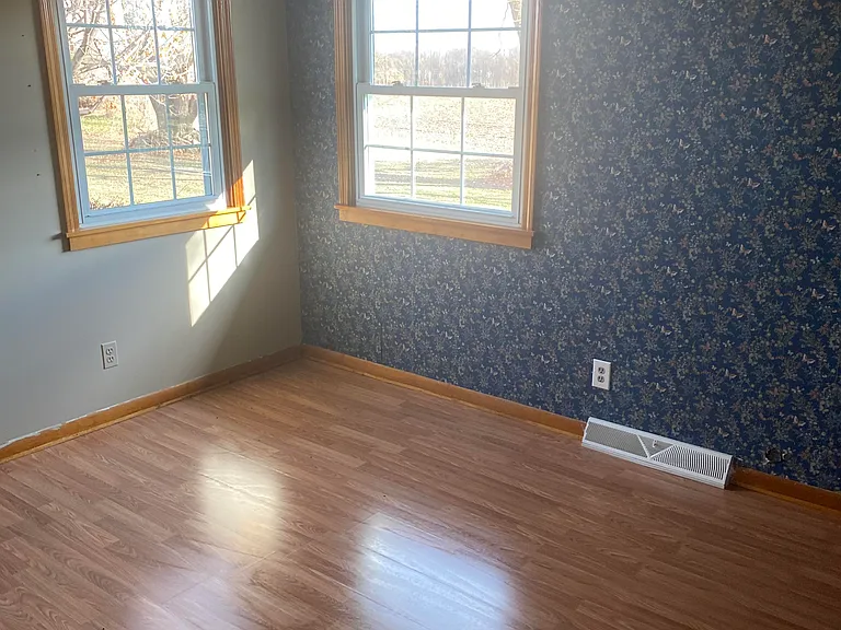 2563 Main St — Photo 20