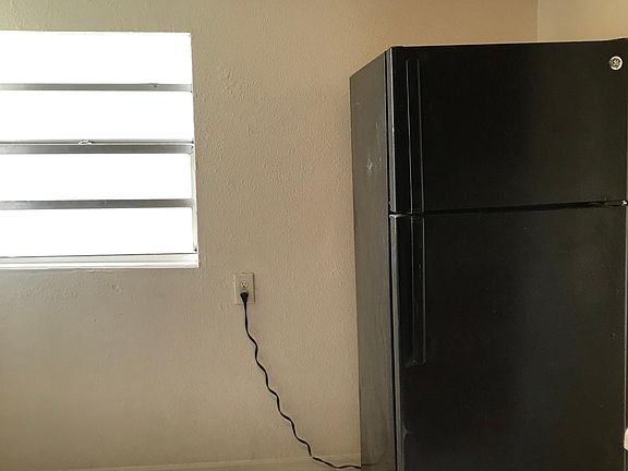 4th image of 5105 E 18th Ave