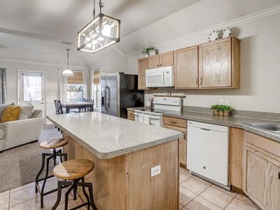 635 Stribling Cir, Azle, TX, 76020