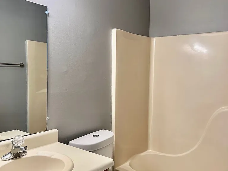 407 Donna Dr — Photo 10