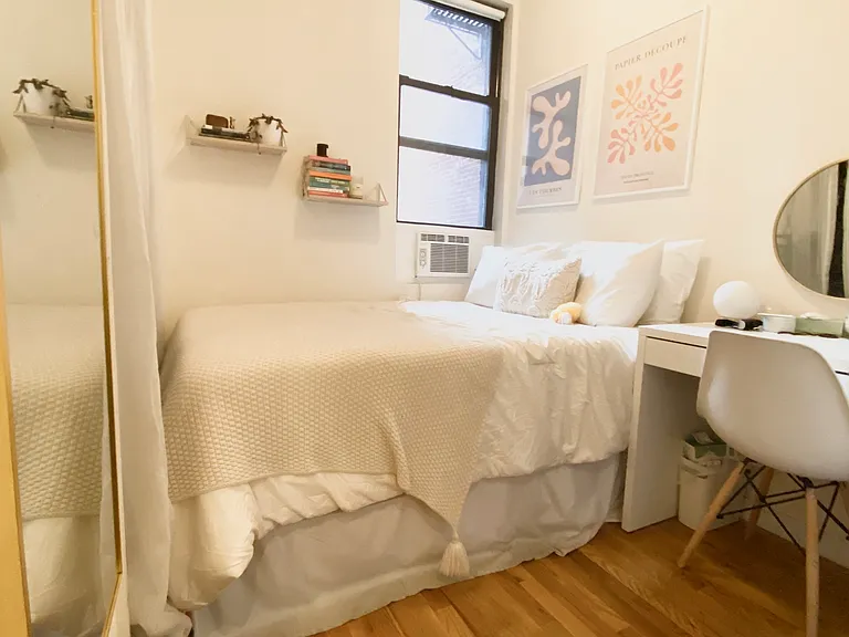 216 W 16th St #2F — Photo 8
