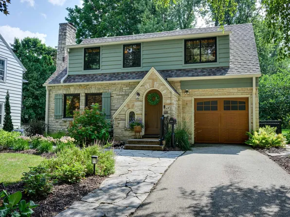 321 Kensington Dr, Madison, WI 53704