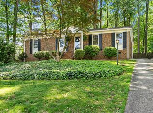 215 Westridge Dr, Raleigh, NC 27609