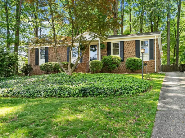 215 Westridge Dr, Raleigh, NC 27609