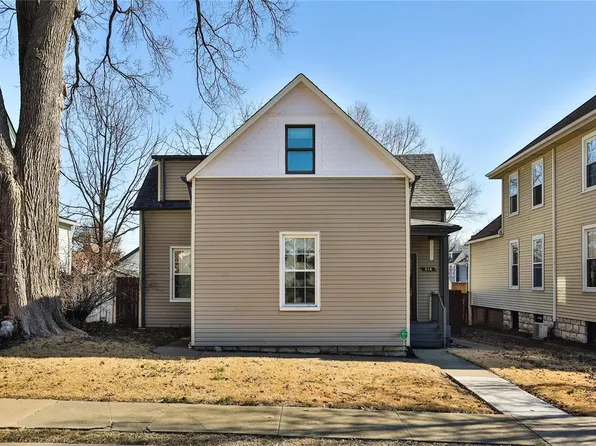 318 N Benton Ave, Saint Charles, MO 63301