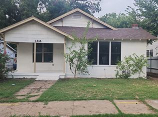 1216 E Humbolt St, Fort Worth, TX 76104