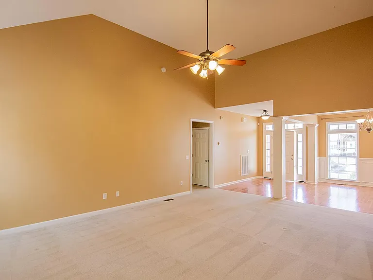 6811 Neville Dr — Photo 3