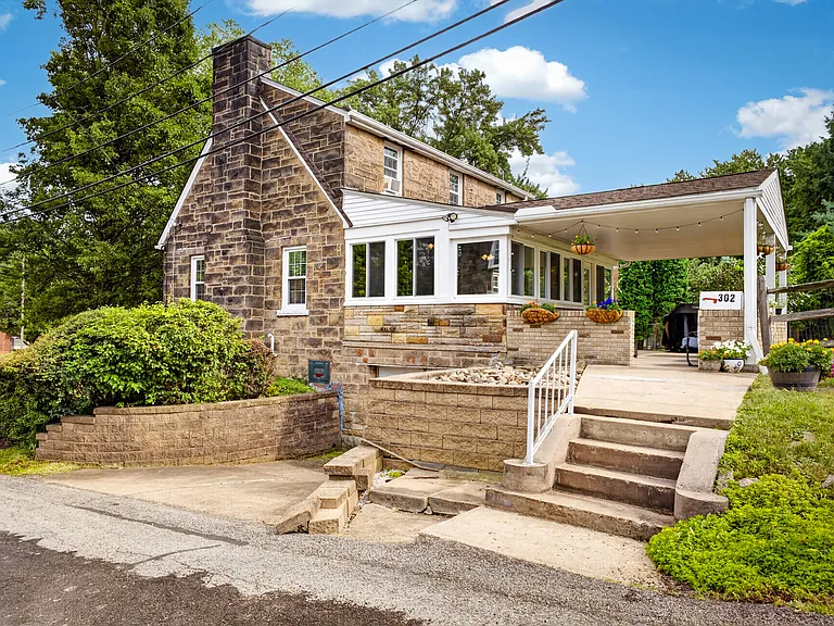 302 Lindsay Rd — Photo 29