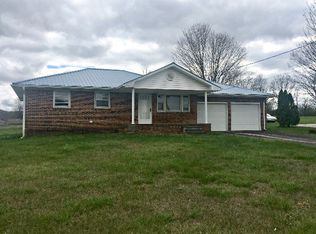 209 W 7th St, Livingston, TN 38570