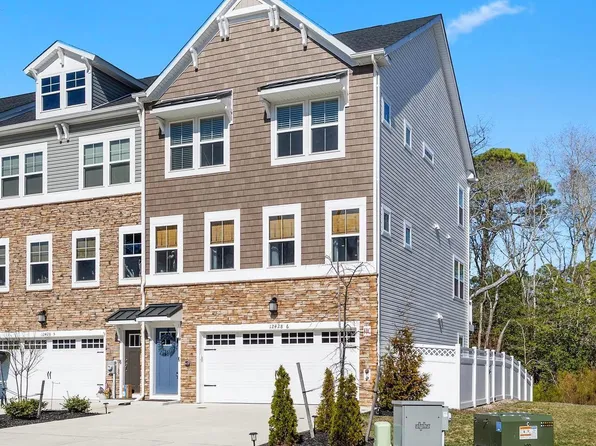 12428-6 Sea Oaks Ln, Berlin, MD 21811