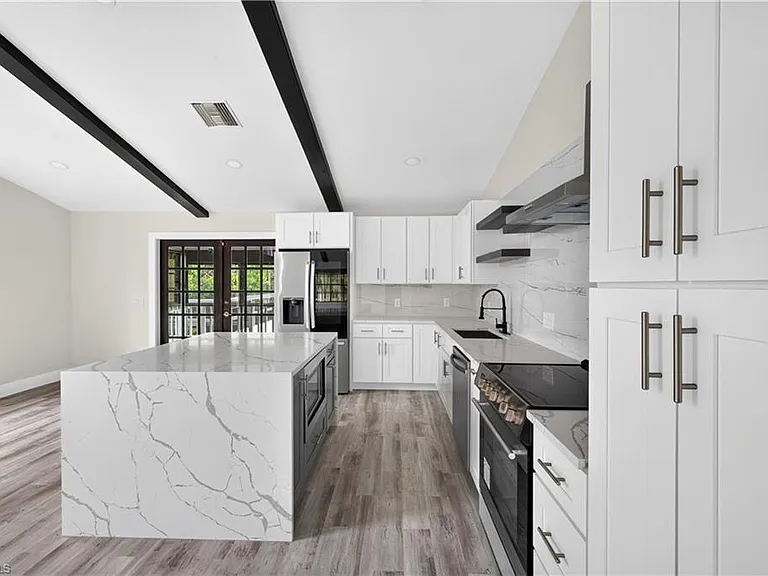 16970 Carolyn Ln — Photo 14