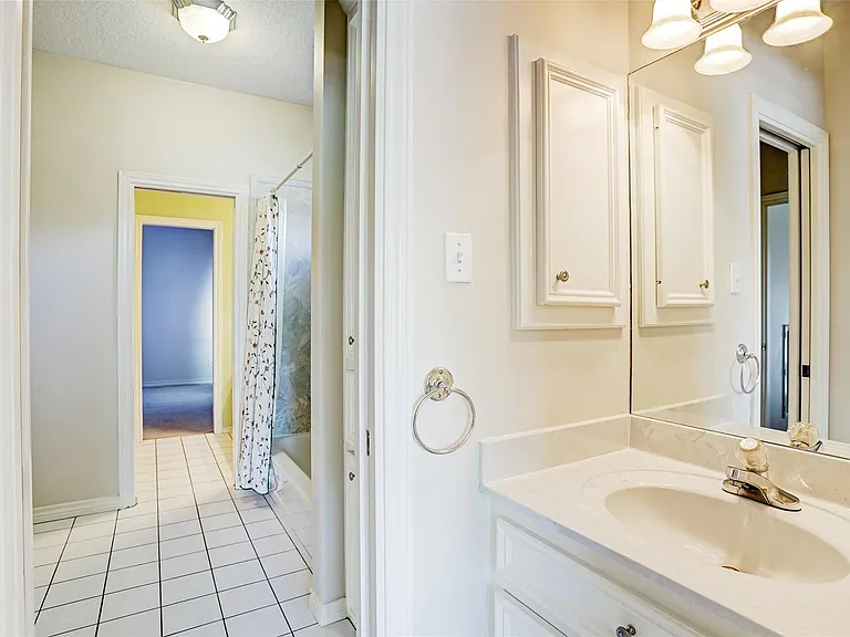 4425 Mildred St — Photo 22
