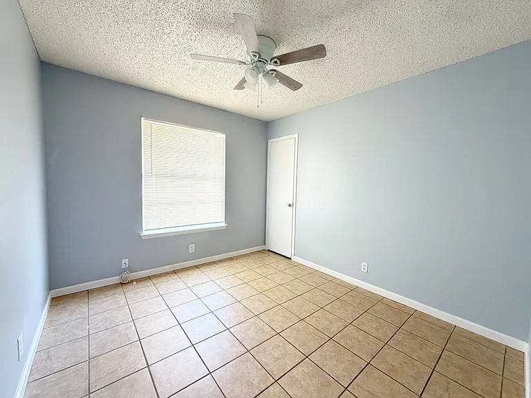 2 Star Cir — Photo 21