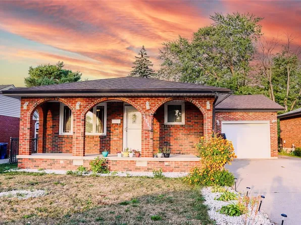 2732 Armstrong Ave, Windsor, ON N8T 2G4