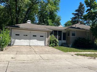 23401 Rensselaer St, Oak Park, MI 48237