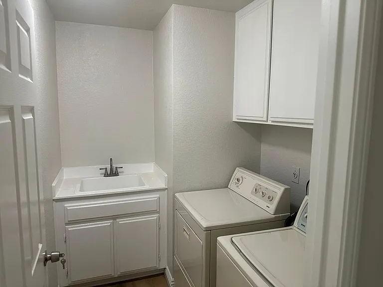11292 Cadbury Dr — Photo 4