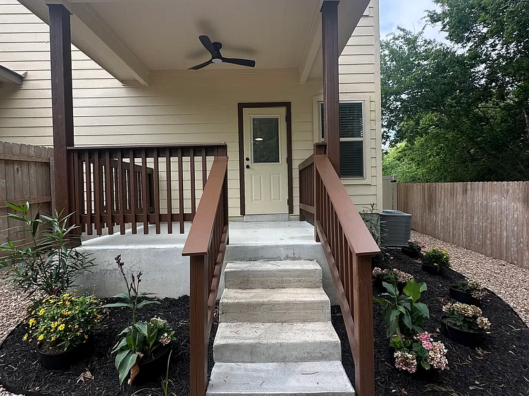 238 Samuel Dr — Photo 27