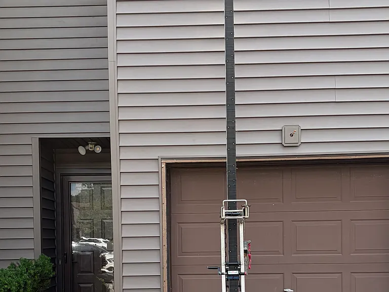 222 Plum Dr — Photo 2