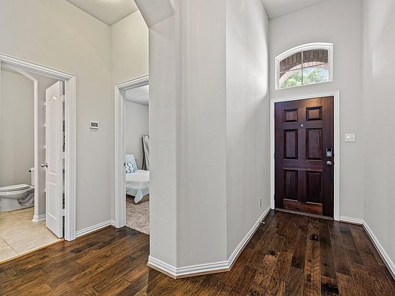 4th image of 211 Meadow Ridge Way