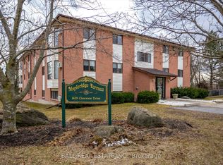 1429 Clearview Dr #304, Peterborough, ON K9K1X8