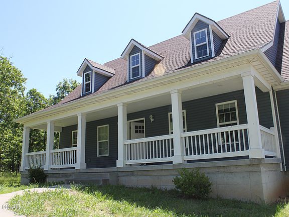 2nd image of 1601 Outer Rd