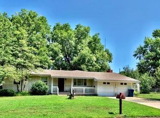 2210 Prairie Ln, Coffeyville, KS 67337