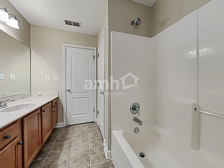 375 Vaiden Ridge Dr N — Photo 15