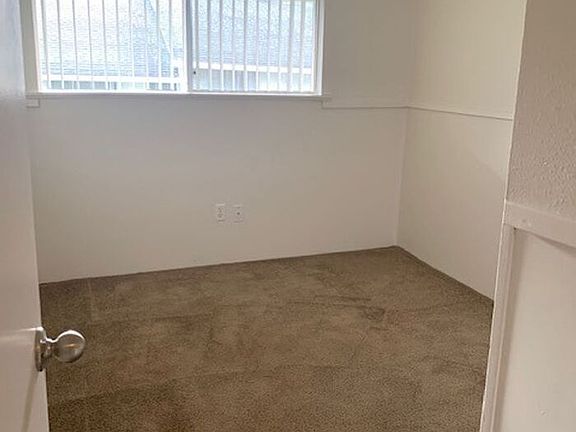 4th image of 2710 NE 86th Ave APT 2