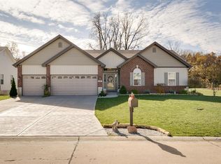 40 White Birch Ct, Troy, MO 63379