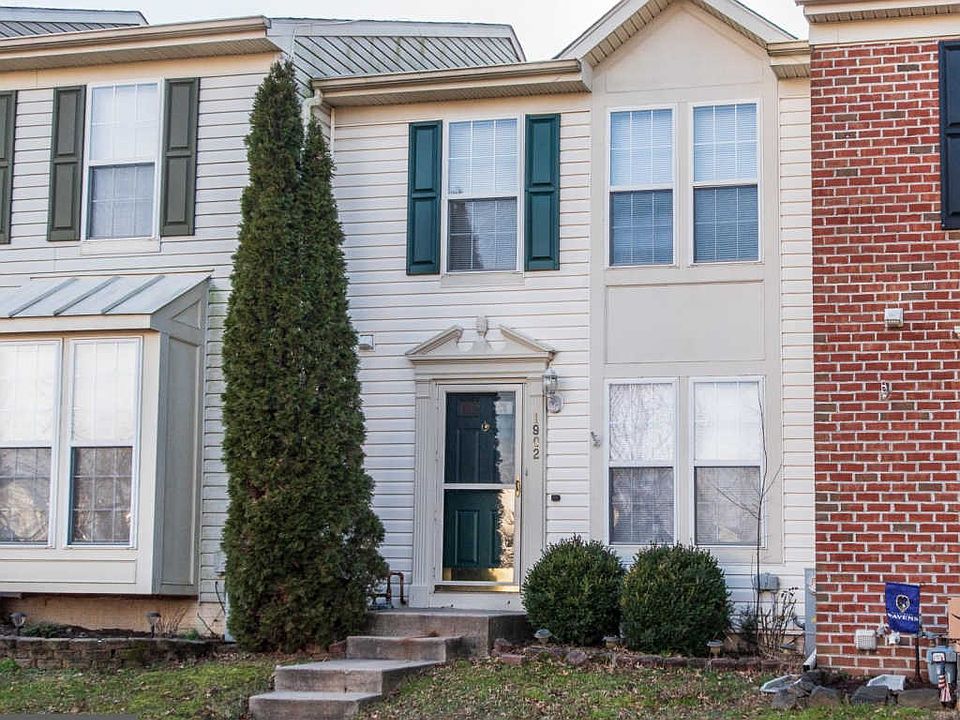 1st image of 1902 Laurel Oak Dr