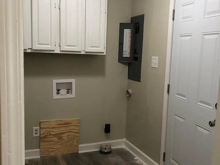 146 Valentine Dr — Photo 10