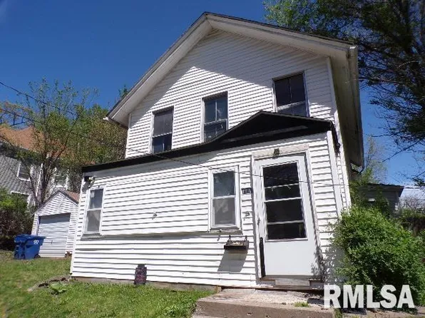 1111 N Gaines St, Davenport, IA 52804