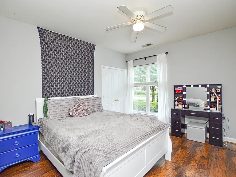10663 Hill Point Ct — Photo 19