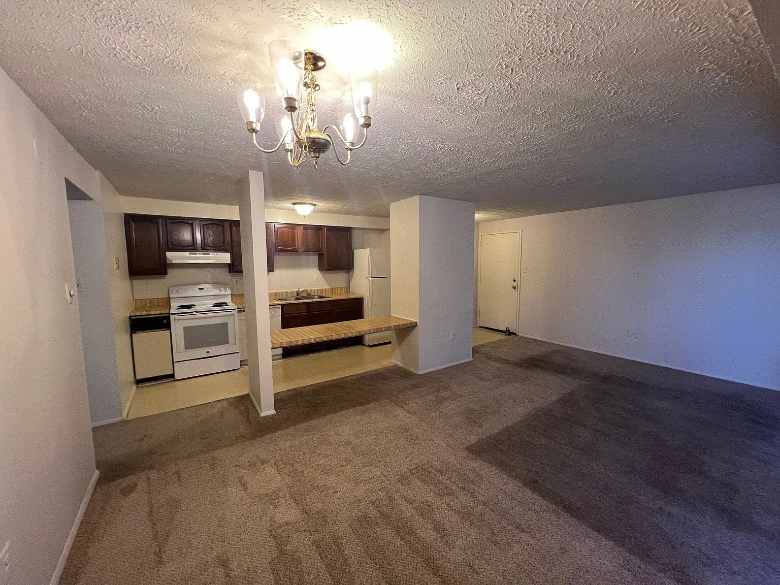 1001-E Heather Ridge Drive — Photo 4