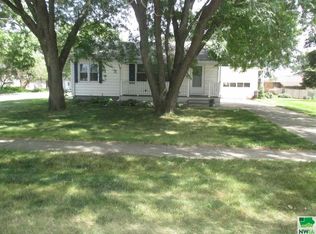 403 Washington Ave, Sheldon, IA 51201